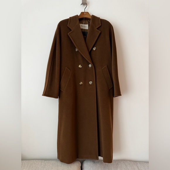 max mara madame tobacco MAXMARA - Coat - AW25 - Iconic Max Mara coat featuring a cardigan Max Mara Madame 101801 Icon
